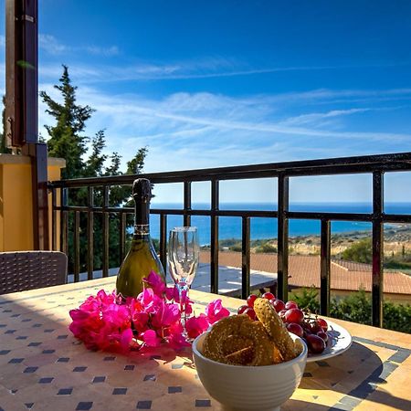 1 Bedroom Apartment Pyrgos With Beautiful Sea And Sunset Views, Aphrodite Hills Resort Куклія Екстер'єр фото